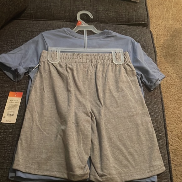 Short set - Picture 2 of 2